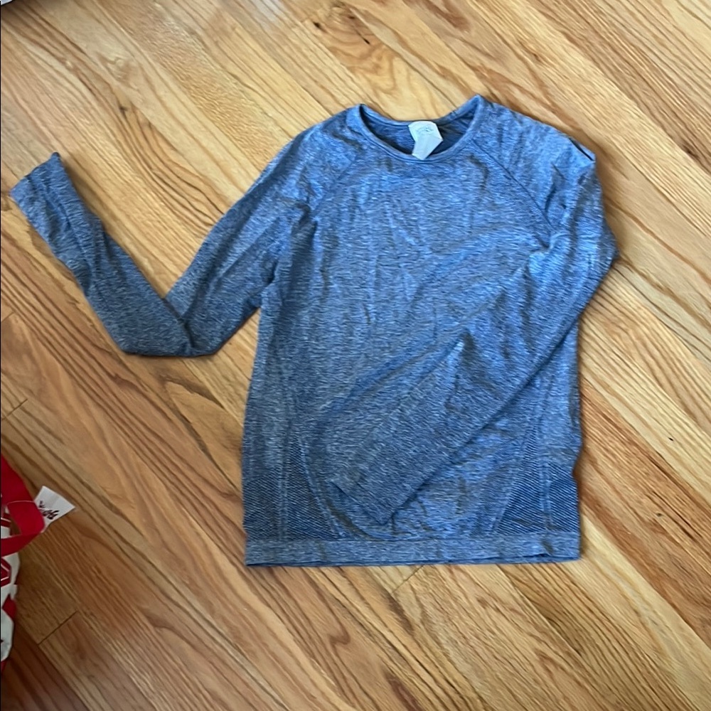 Athleta Long Sleeve Blue Tee Relaxed Fit
